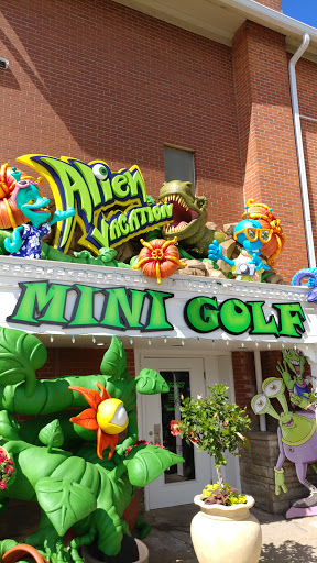 Miniature Golf Course «Alien Vacation 3D Mini Golf Attraction at Castle Noel», reviews and photos, 260 S Court St, Medina, OH 44256, USA