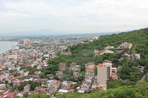 Mirador La Cruz del Cerro, Abasolo LB,, Cerro, 48304 Puerto Vallarta, Jal., México, Atracción turística | JAL