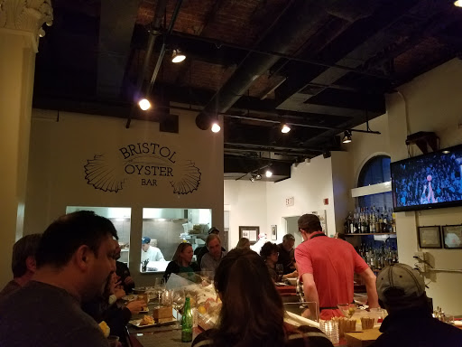 Oyster Bar Restaurant «Bristol Oyster Bar», reviews and photos, 448 Hope St, Bristol, RI 02809, USA