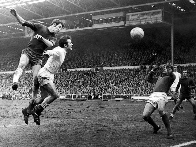 Terry-Cooper-FA-Cup-Final-Leeds-United-1970_2068408