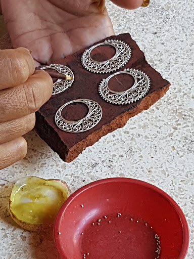 Prapen Jewelry & Artifacts