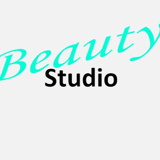 Beauty Studio Rebecca Ryan logo