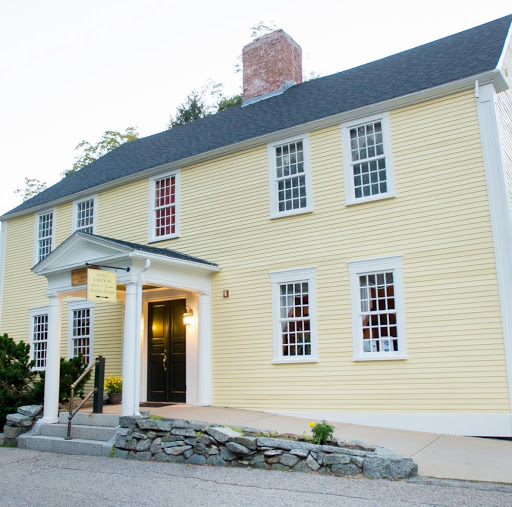 Three Chimneys Inn & Frost Sawyer Tavern logo