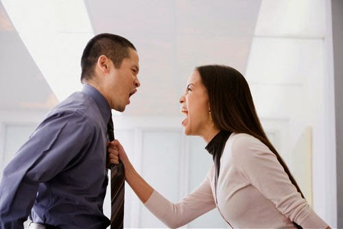 Những điều tuyệt đối không nên làm khi vợ chồng cãi vã