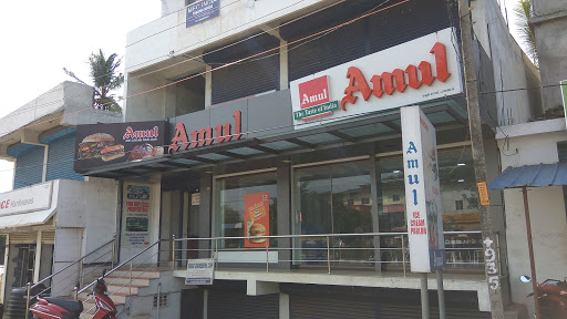 Amul Ice Cream Parlour, Kallingal - Marutharoad Road, Chandranagar Colony Extension, Palakkad, Kerala 678007, India, Ice_Cream_Shop, state KL