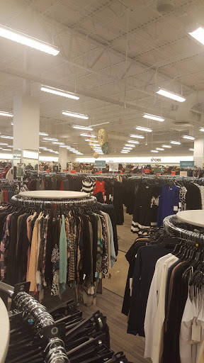 Department Store «Nordstrom Rack Shelbyville Road Plaza», reviews and photos, 4600 Shelbyville Rd, Louisville, KY 40207, USA