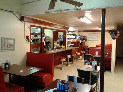 Restaurant «Meriden Road Diner», reviews and photos, 895 Meriden Rd, Waterbury, CT 06705, USA