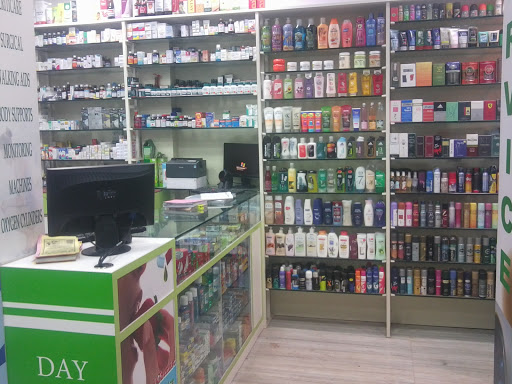 New Royal Chemist, Shop No.6, Channur Bhavan CHS., Ghanshyam Near Dombivali Station Dombivali West, Ghanashyam Gupte Cross Rd Number 1, Mumbai, Maharashtra 421201, India, Medical_Supply_Store, state MH