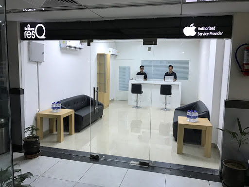 Apple Authorized Service Center ( Reliance resQ ), Wonder Mall, UG04, Opposite Company Garrden, Alwar, Rajasthan 301001, India, Mobile_Service_Provider_Company, state RJ