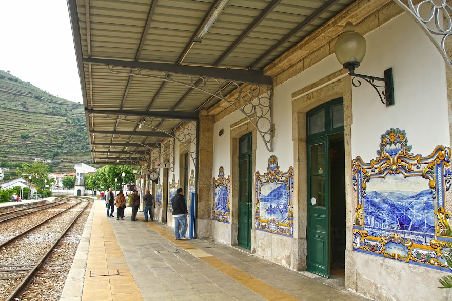 Os encantos da Linha do Douro, uma linha férrea centenária | Portugal