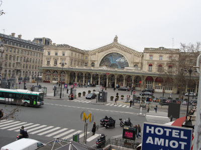 París y Versalles bajo la lluvia (19-23 diciembre 2012) - Blogs de Francia - Día 1. Llegada a París, visita a Montmartre y el centro. (4)