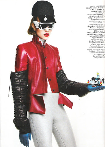 Freja Beha estrela “Tech Mate”- Vogue U.K October 2011 por Patrick Demarchelier