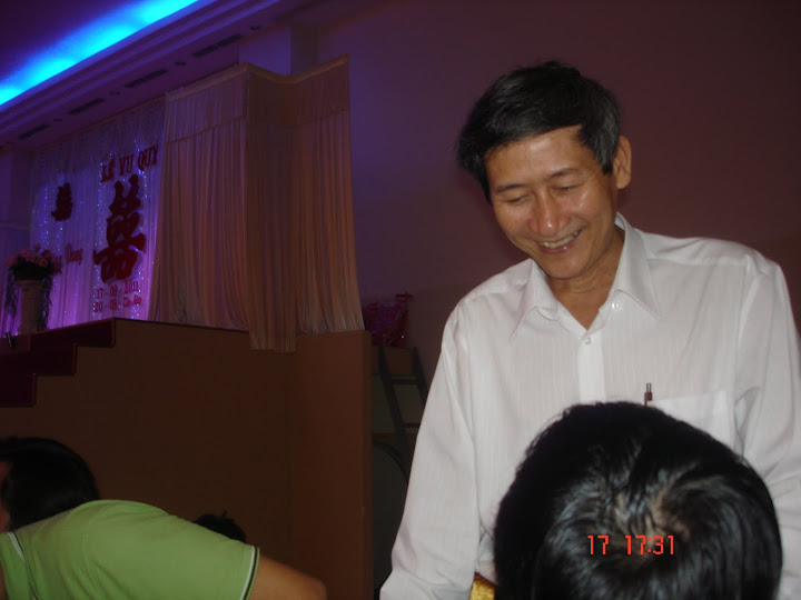 Thầy Bùi Nhật Tuấn gả con gái lấy chồng DSC00030