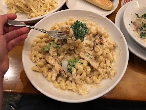 Italian Restaurant «Olive Garden», reviews and photos, 4079 Riverdale Rd, Riverdale, UT 84405, USA