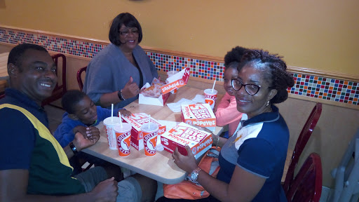 Chicken Restaurant «Popeyes Louisiana Kitchen», reviews and photos, 1019 W Roosevelt Rd, Maywood, IL 60153, USA