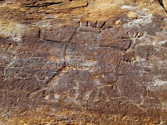 Dry Canyon petroglyphs