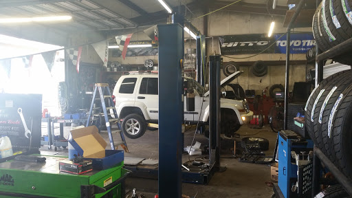 Used Tire Shop «Two Guys Tires and Auto Repair», reviews and photos, 366 N John Young Pkwy, Orlando, FL 32805, USA