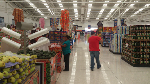 Chedraui León Torres Landa, Blvrd Torres Landa Pte 305, San Sebastian, 37450 León, Gto., México, Supermercados o tiendas de ultramarinos | GTO