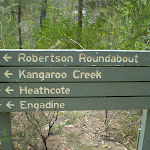 The Robertson Roundabout is very well signposted (31941)