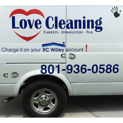 Love Cleaning logo