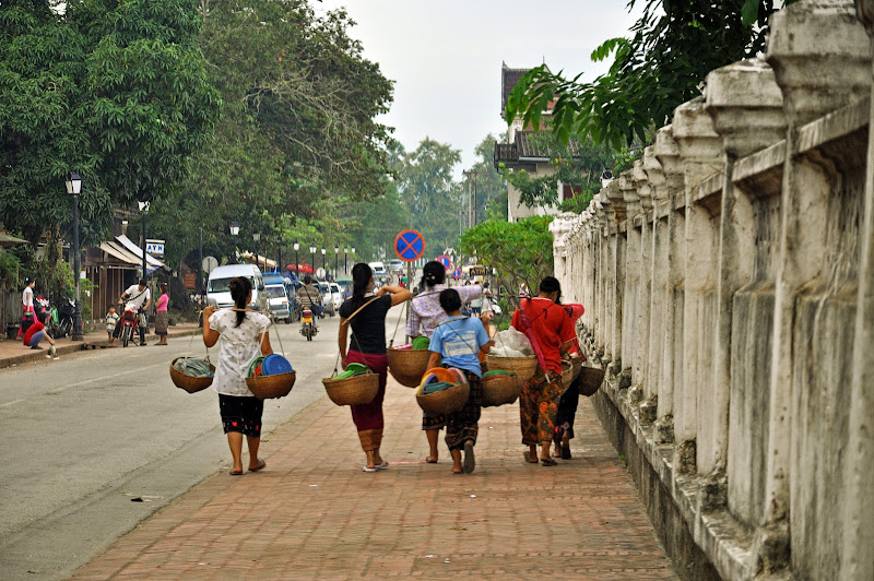 TRECE: vuelta ciclista a Luang Prabang - TAILANDIA A LAOS POR EL MEKONG Y LA ISLA ELEFANTE (1)