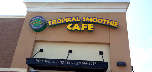 Juice Shop «Tropical Smoothie Café (Martinsburg)», reviews and photos, 171 Retail Commons Pkwy #7, Martinsburg, WV 25403, USA