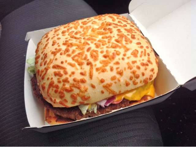 McDonald's Festive Deluxe Burger Review