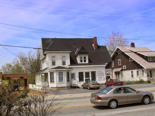 Barber Shop «One Cut Above Barber Shop», reviews and photos, 17 E Erie St, Painesville, OH 44077, USA