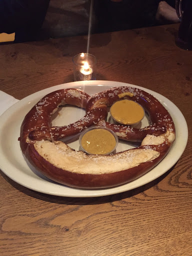 German Restaurant «Bavaria Bierhaus», reviews and photos, 19 S William St, New York, NY 10004, USA