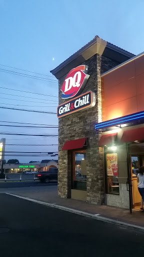 Fast Food Restaurant «DQ Grill & Chill Restaurant», reviews and photos, 2005 Forest Ave, Staten Island, NY 10303, USA