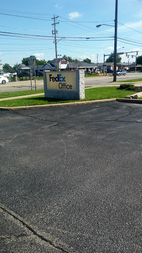 Print Shop «FedEx Office Print & Ship Center», reviews and photos, 6272 Mayfield Rd, Mayfield Heights, OH 44124, USA