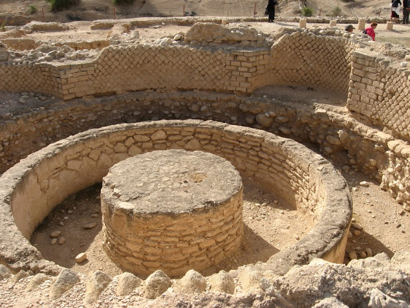 הארמון השלישי של הורדוס – מבנה מתחת לרצפה של חדרי ההזעה