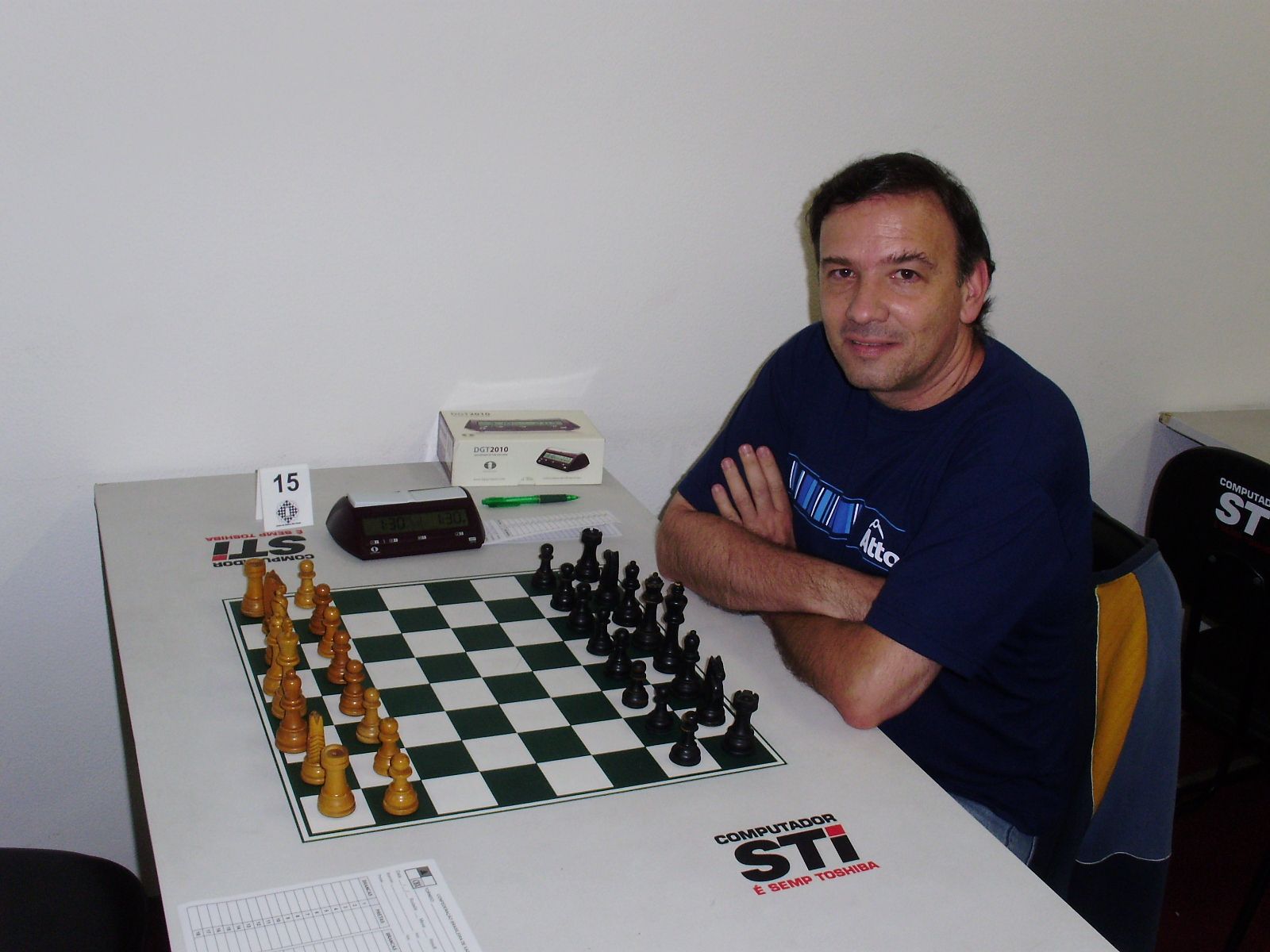 Léo - Curitiba,Paraná: Aulas de xadrez em Curitiba e apoio psicopedagógico  com professor de xadrez