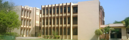 DTEA Senior Secondary School, Nanakpura, Near Police station, Moti Bagh 2, New Delhi, Delhi 110021, India, Secondary_school, state DL