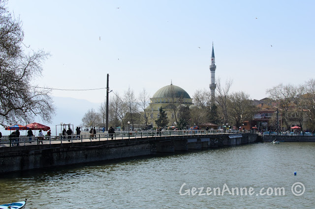 ada ile yarımadayı bağlayan köprü, Gölyazı