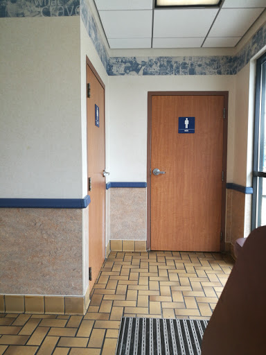 Fast Food Restaurant «White Castle», reviews and photos, 23000 Telegraph Rd, Southfield, MI 48033, USA
