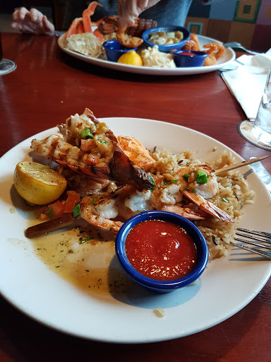 Seafood Restaurant «Red Lobster», reviews and photos, 6535 S Westnedge Ave, Portage, MI 49081, USA