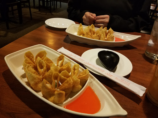 Asian Restaurant «Wok & Roll Asian Cuisine», reviews and photos, 510 W Savidge St, Spring Lake, MI 49456, USA