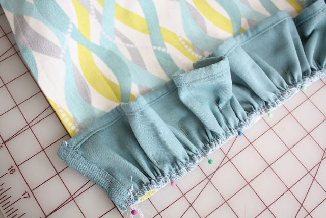 At Second Street: practically perfect -to me- apron tutorial