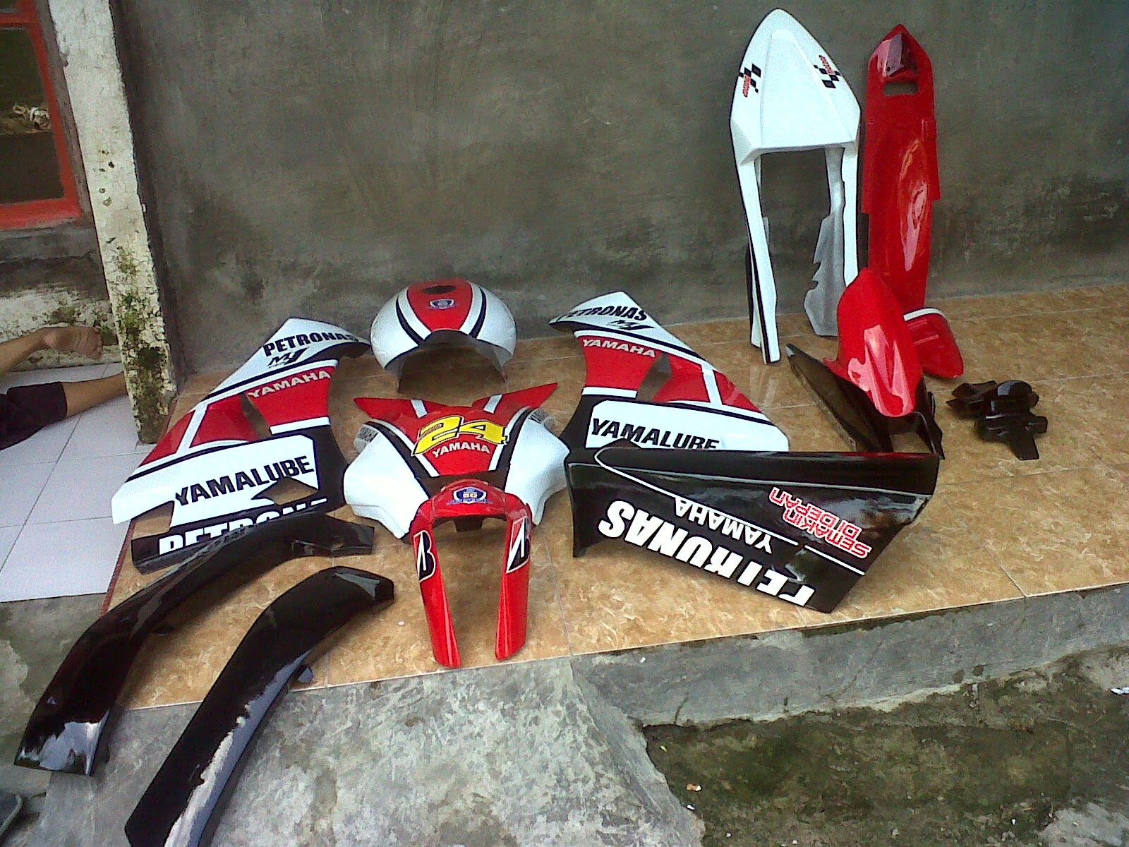 New Vixion Lightning Modifikasi R125