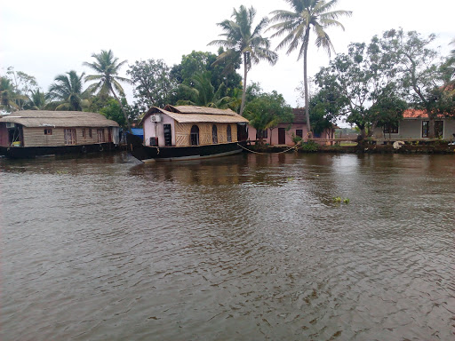 ELISHA TOURS (ELISHA HOUSEBOATS ), pallathuruthy west bus stop, SH11, Pallathuruthy, Pazhaveedu, Alappuzha, Kerala 688003, India, Sightseeing_Tour_Operator, state KL