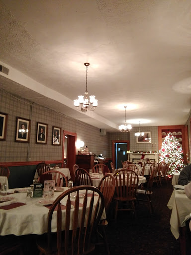 American Restaurant «Red Brick Tavern», reviews and photos, 1700 Cumberland St, London, OH 43140, USA