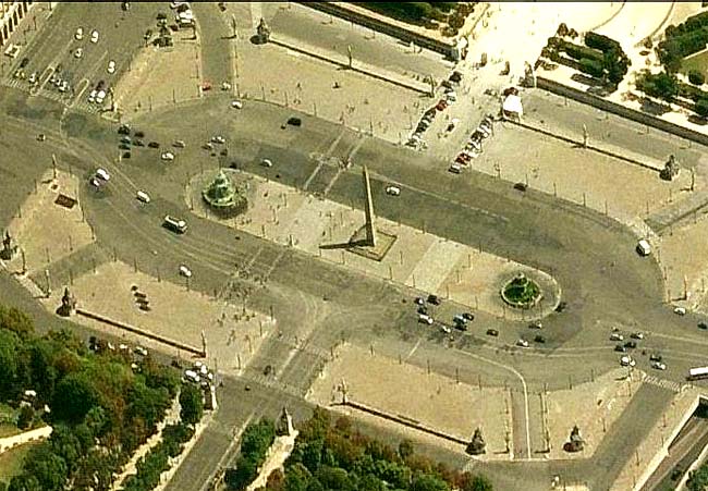 Farolas Rostrales plaza de la Concordia de París - Columnas Rostrales y su localización p70290