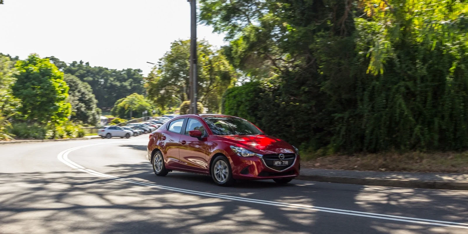 Mazda 2 2016 là một chiếc xe tốt để di chuyển cũng như trải nghiệm