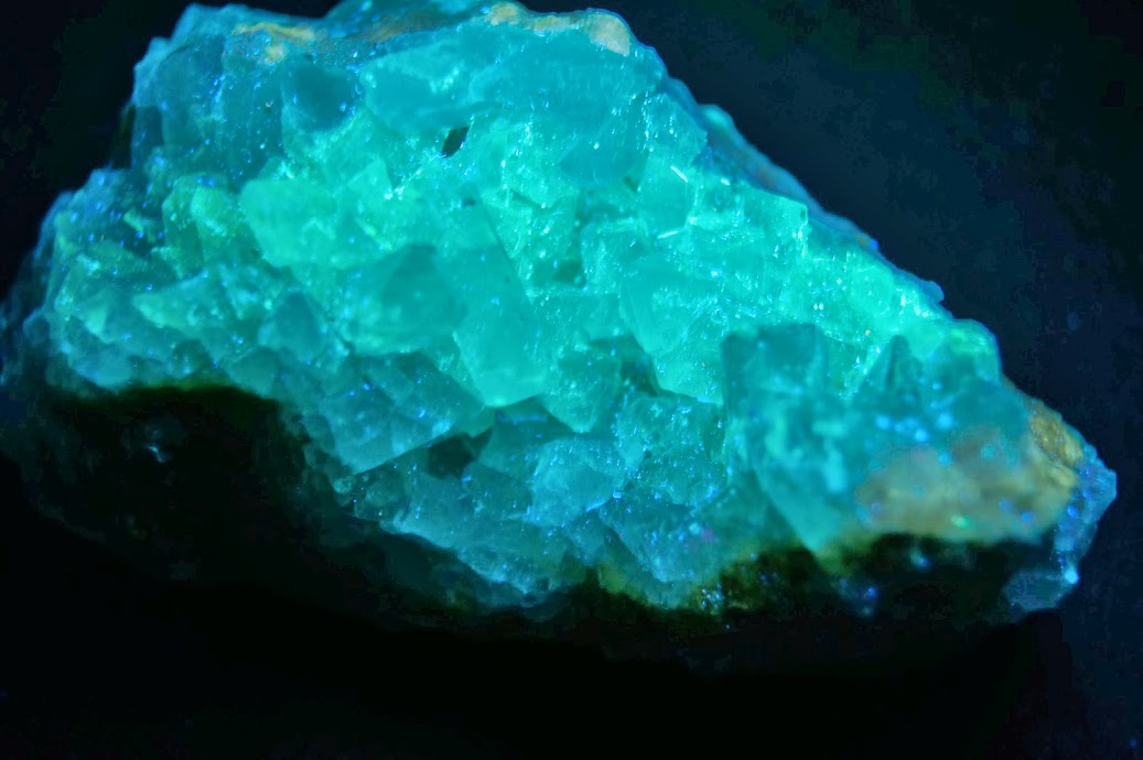 Colección de Minerales Fluorescentes - Página 3 _DSC4028