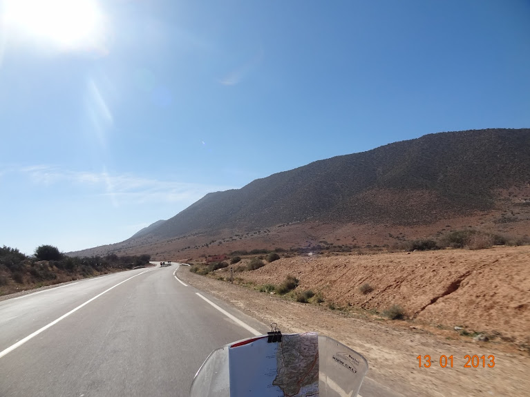 Marrocos e Mauritãnia a Queimar Pneu e Gasolina - Página 4 DSC05654