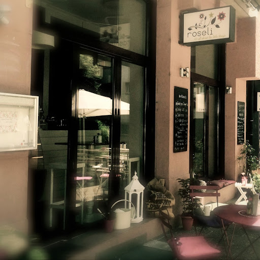 Roseli Café & Bar