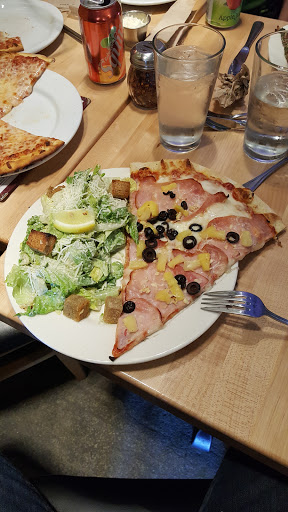Pizza Restaurant «Local Myth Pizza», reviews and photos, 122 S Emerson St, Chelan, WA 98816, USA