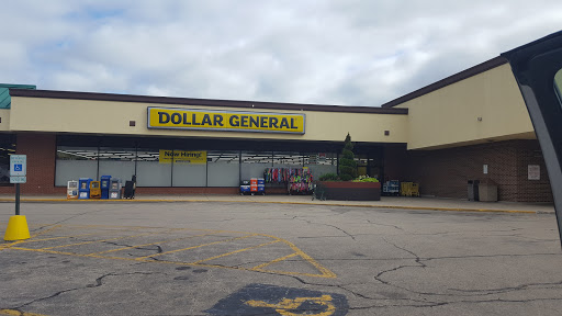 Discount Store «Dollar General», reviews and photos, 4400 W Elm St, McHenry, IL 60050, USA