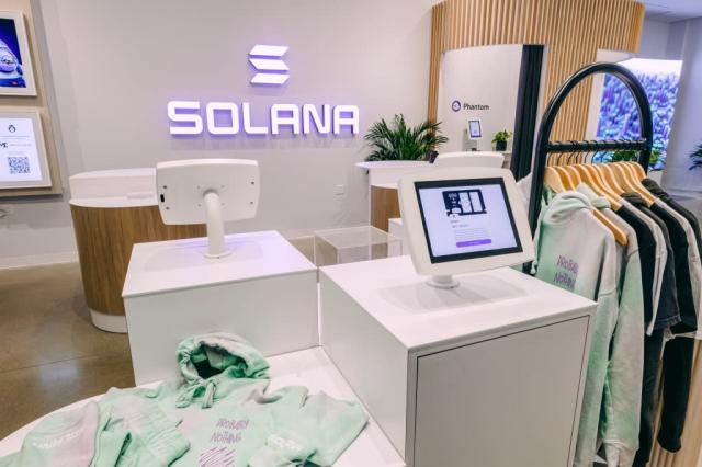 Blog - Solana Merchandise at the official Spaces Store!